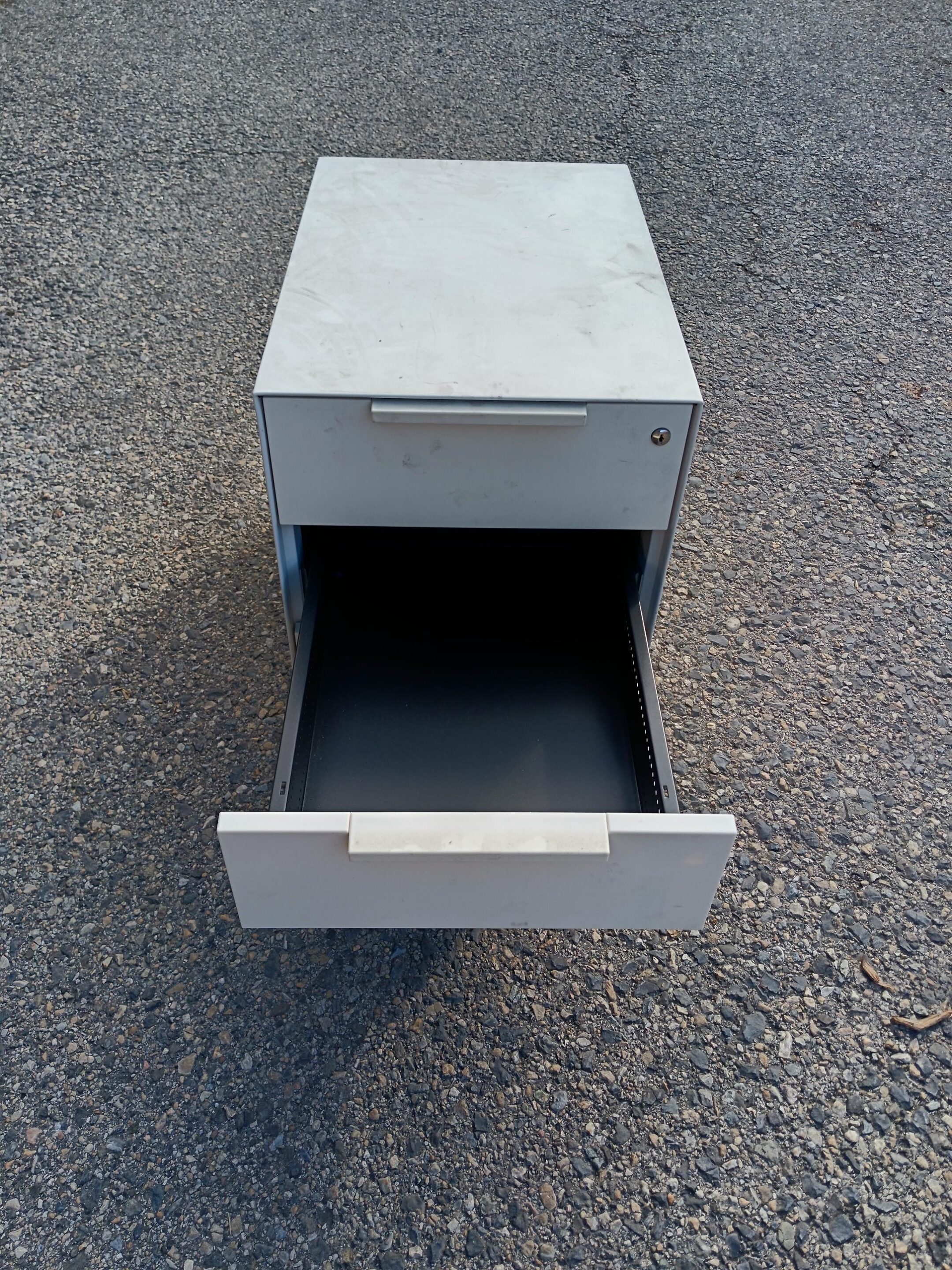 Weißer Rollcontainer – Gebraucht – Bild 4