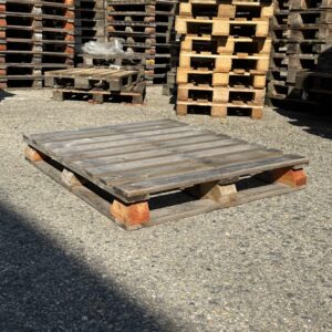 Medium-duty wooden pallet 120×100 cm – Used