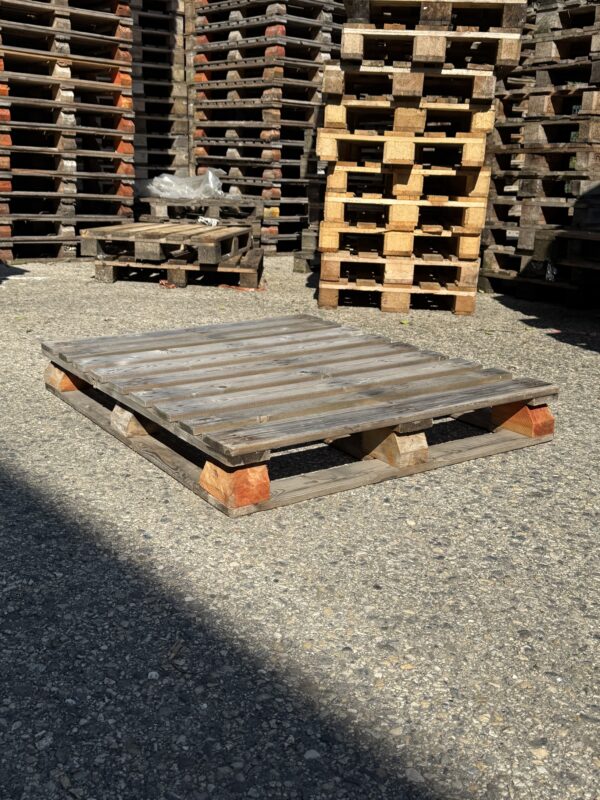 Palettes bois charge mi-lourdes
