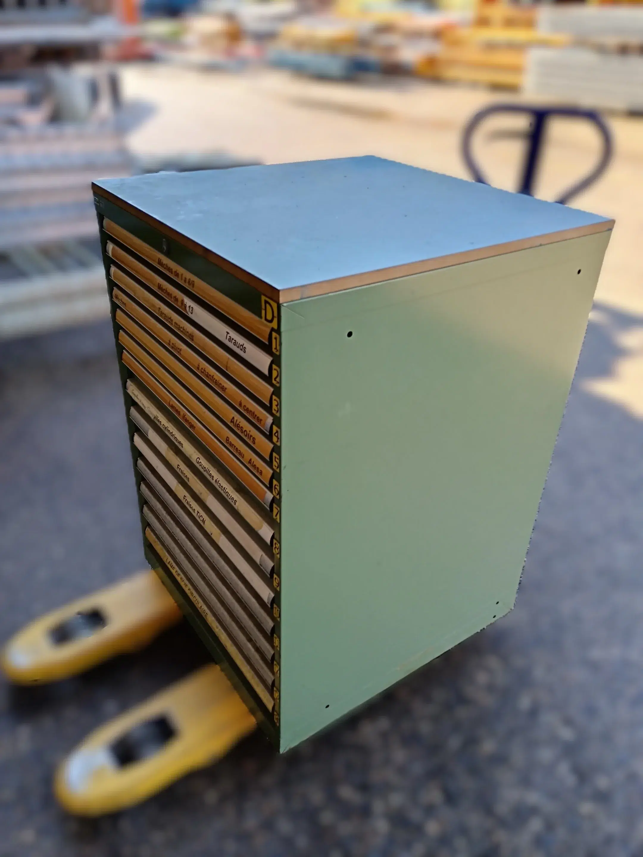 layette 14tirroirs vue cote scaled