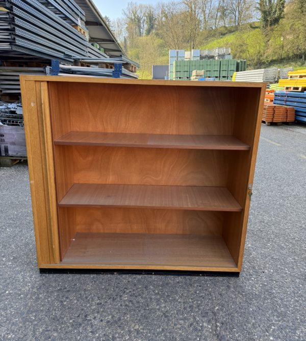 Curtain cabinet with tablars - second hand - Image 2