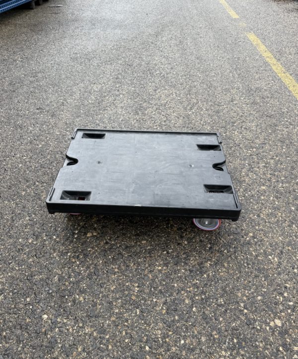 Plastic chassis without body - second-hand - Image 3