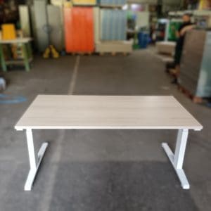 Steelcase höhenverstellbarer Bürotisch - 160 x 80 cm - gebraucht