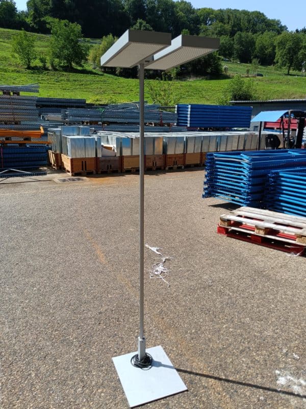 Regent fluorescent luminaire