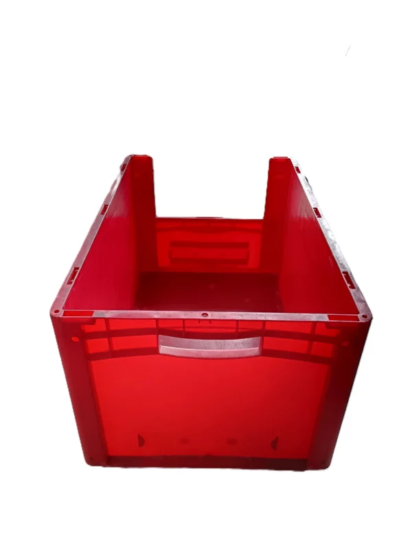 Bac de rangement en plastique rouge demi-ouvert – 60 x 39 x 30,5 cm – Image 3