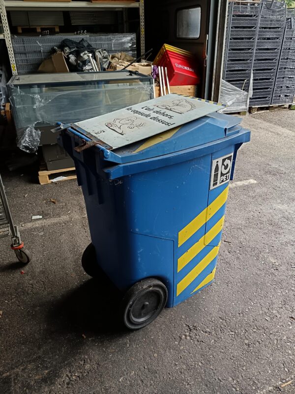 Second-hand blue bin - 110 x 70 x 50 cm - Image 2