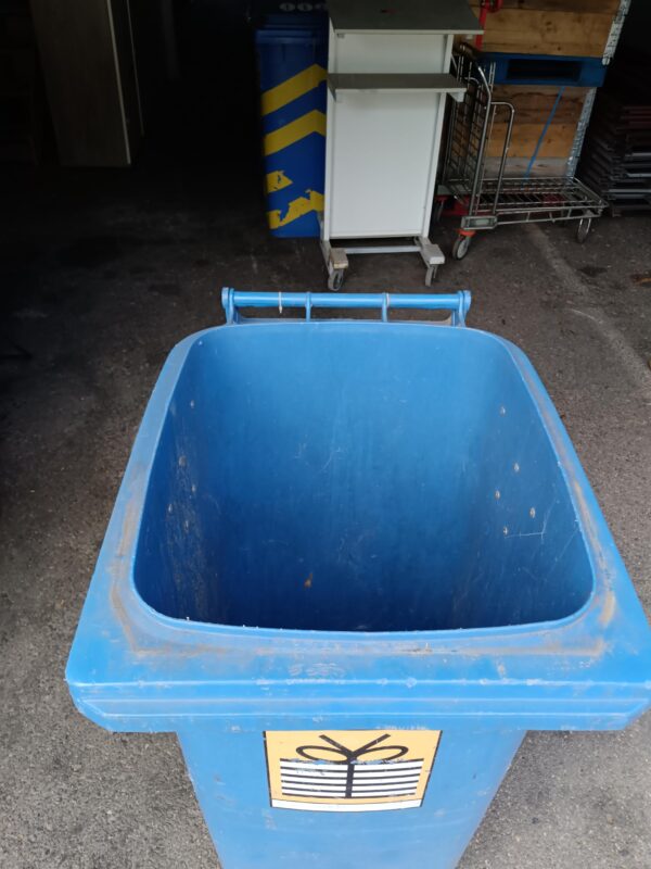 Second-hand blue plastic bin - 107 x 50 x 45 cm - Image 3
