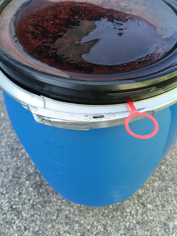 Blaue Trinkflasche mit Metallband - 153 L - Gebraucht – Bild 3