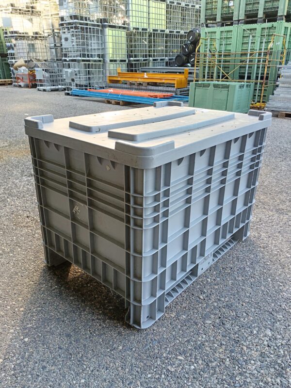 Grauer Plastikpalast mit Deckel - 117 x 80 x 81 cm - Gebraucht