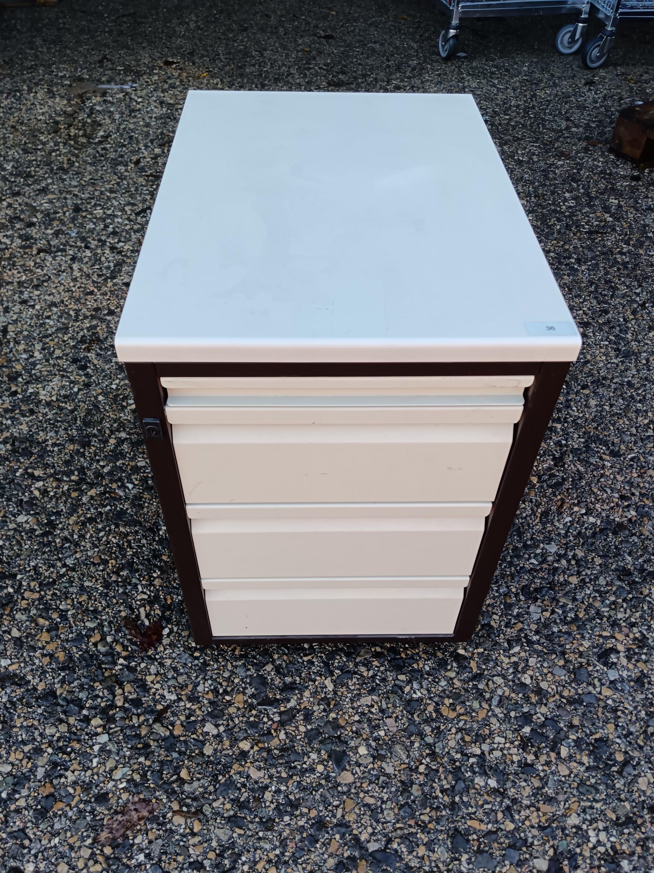 Caisson de bureau métallique blanc et marron – 4 tiroirs – Occasion – Image 2