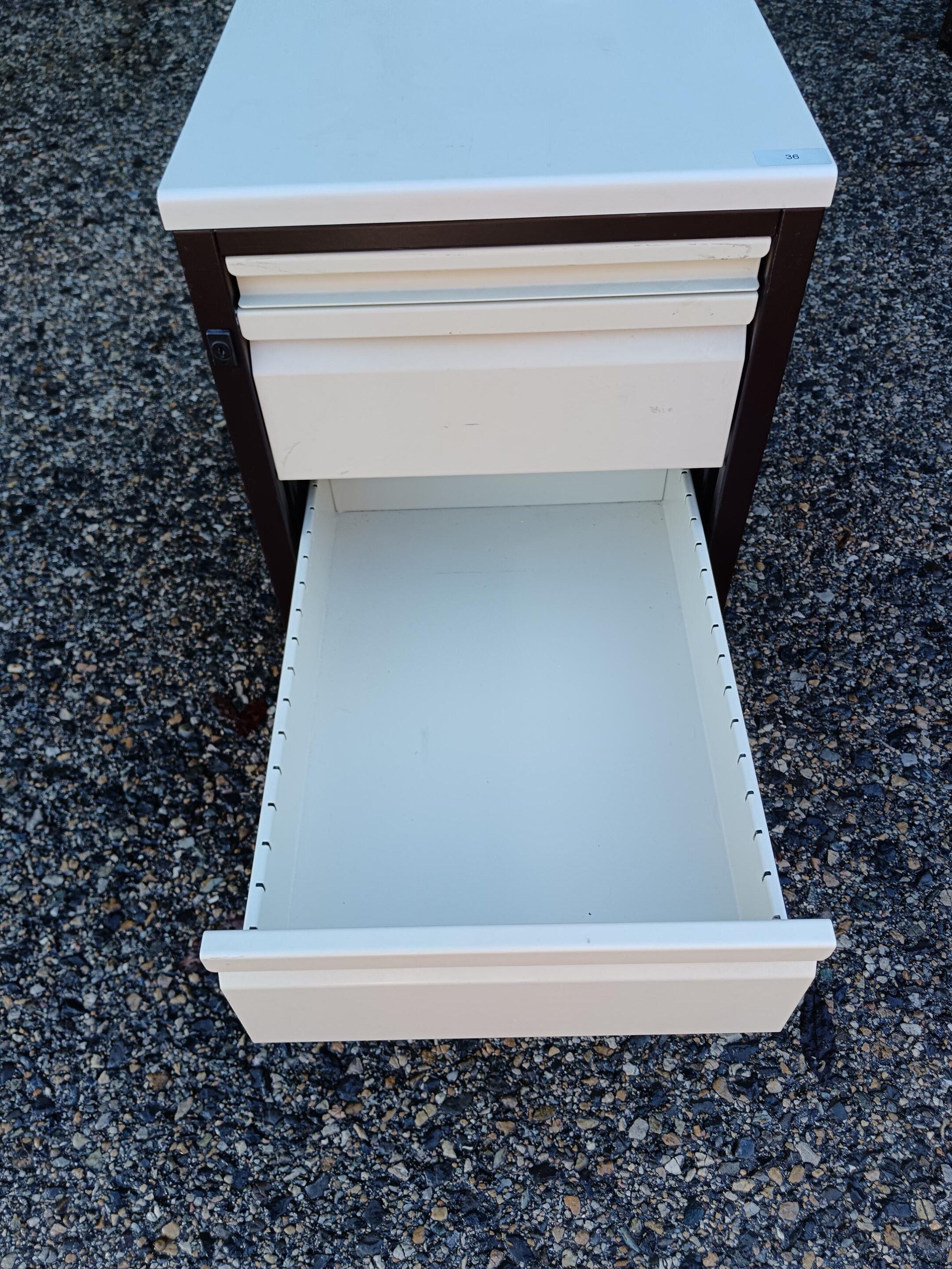 Caisson de bureau métallique blanc et marron – 4 tiroirs – Occasion – Image 6