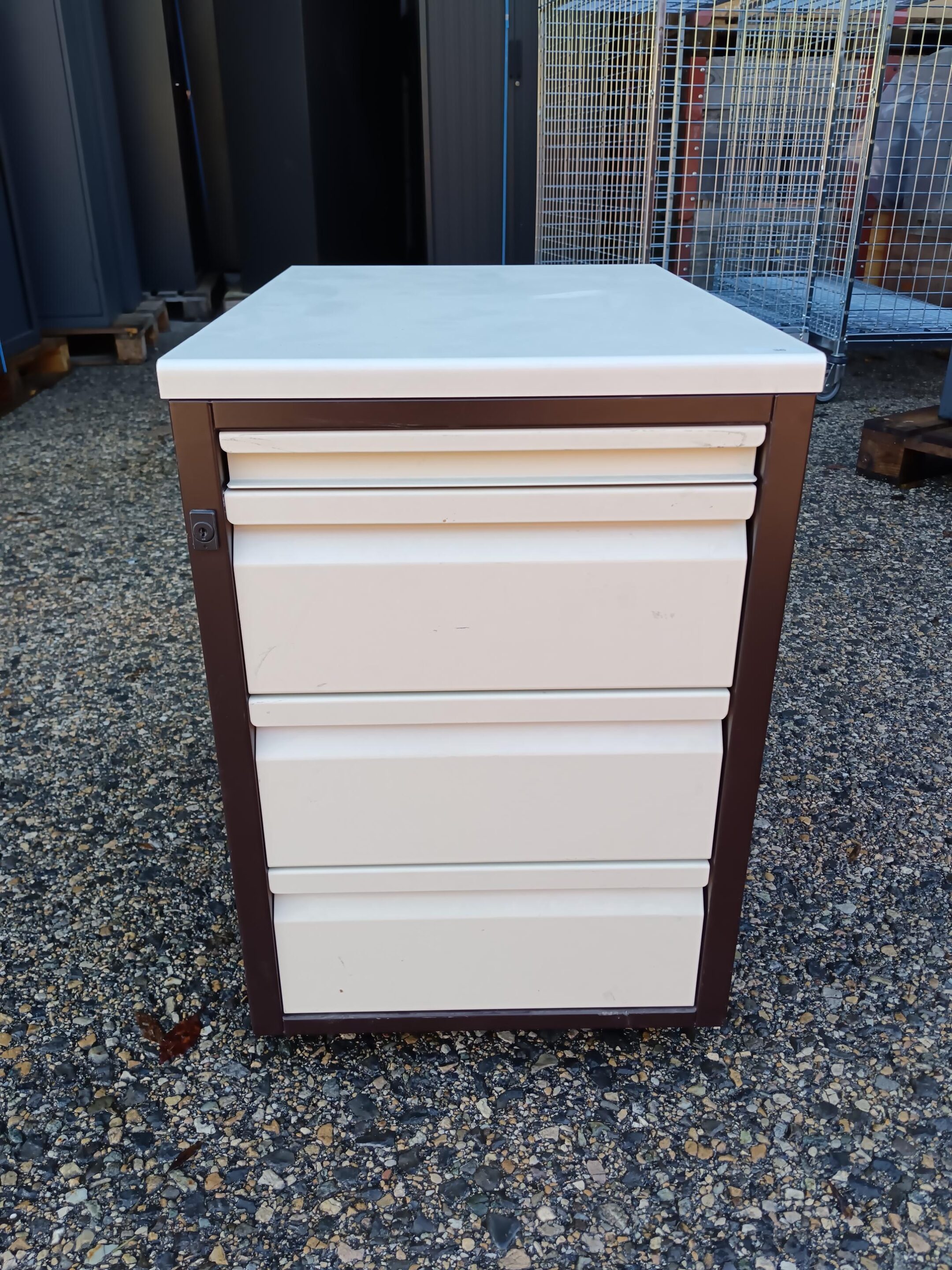 Caisson de bureau metal