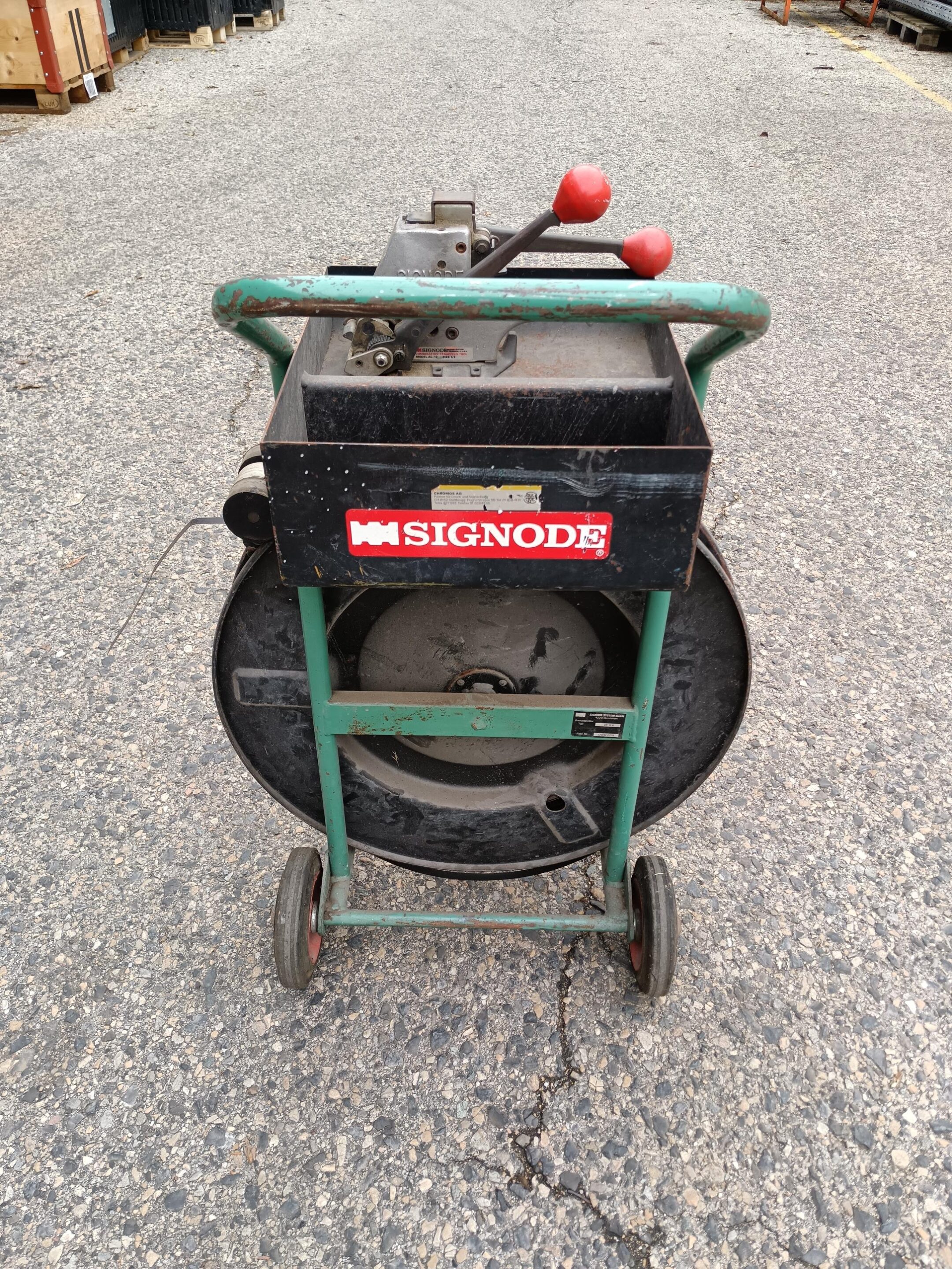 Umreifungsmaschine mit Wagen und Aufwickelvorrichtung - Signode - Gebraucht – Bild 2