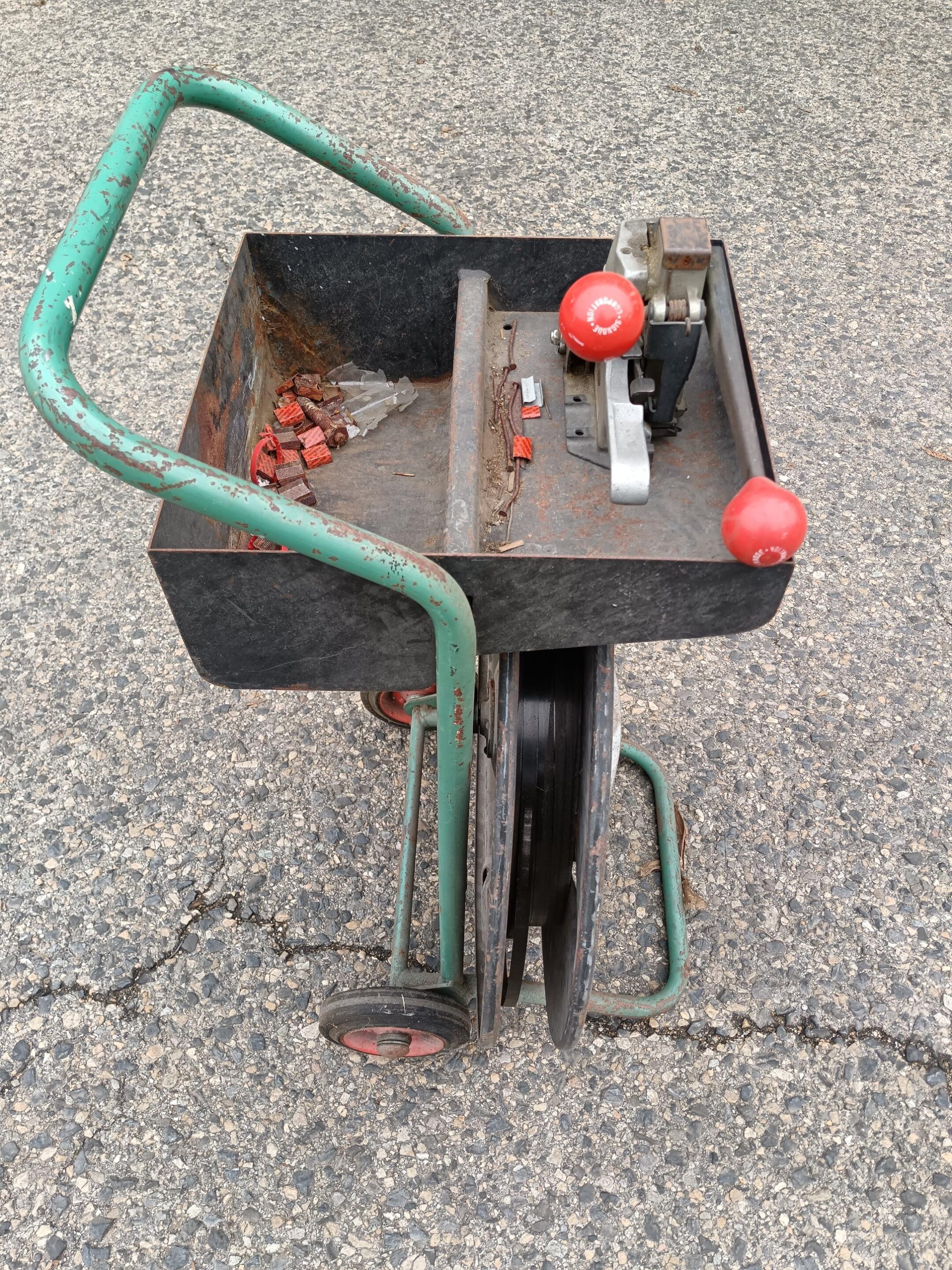 Umreifungsmaschine mit Wagen und Aufwickelvorrichtung - Signode - Gebraucht – Bild 3