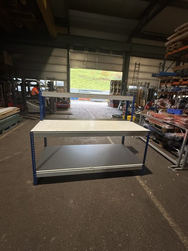 Werkbank / Arbeitstisch aus Holz mit Metallgestell - Gebraucht – Bild 3