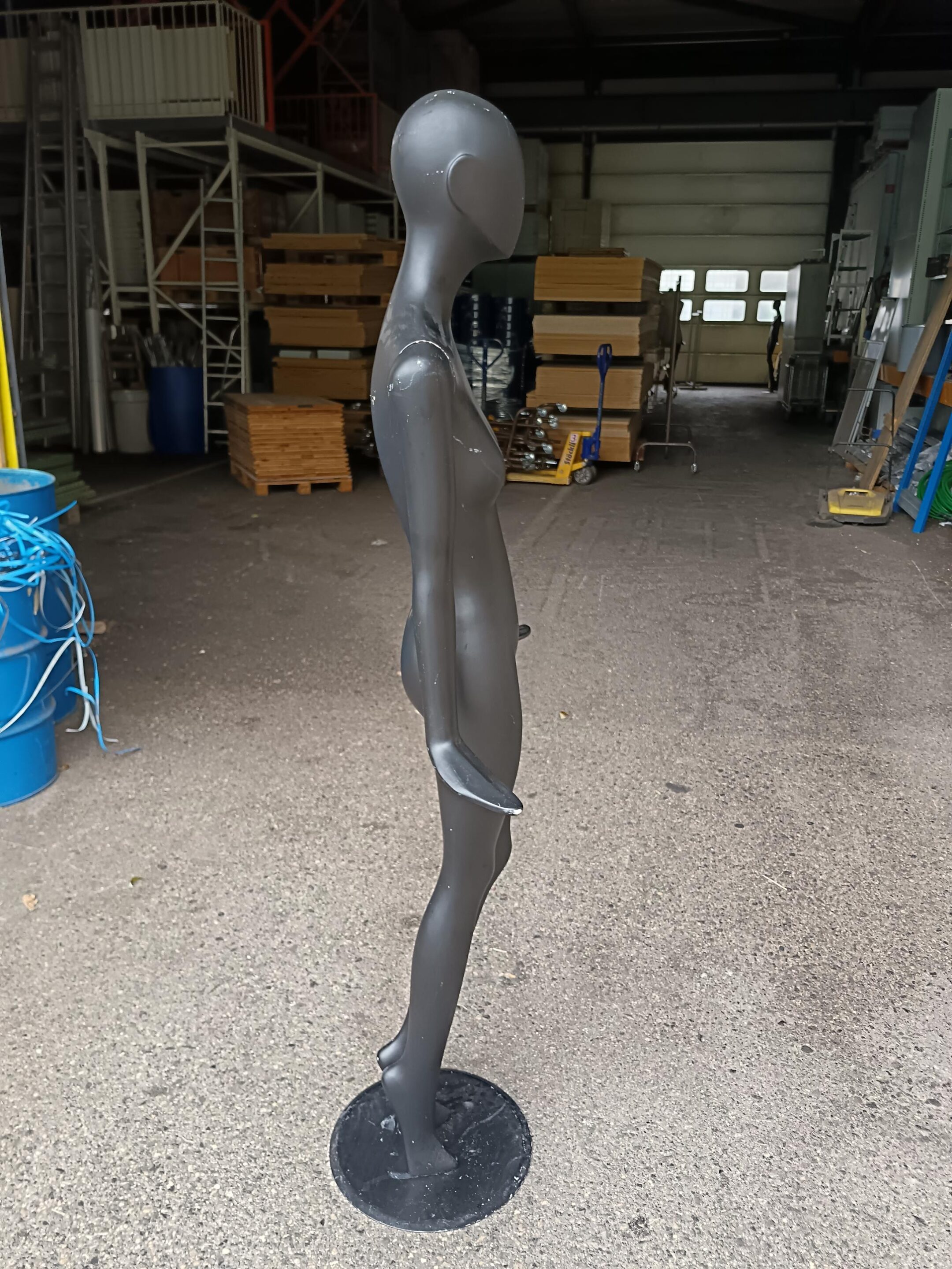 Black woman mannequin - Height 178 cm - Second hand - Image 3
