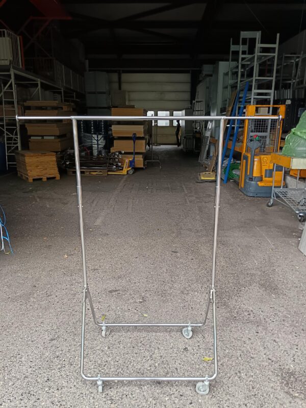 Stender / Adjustable chrome clothes rack on castors - Second-hand - Image 2