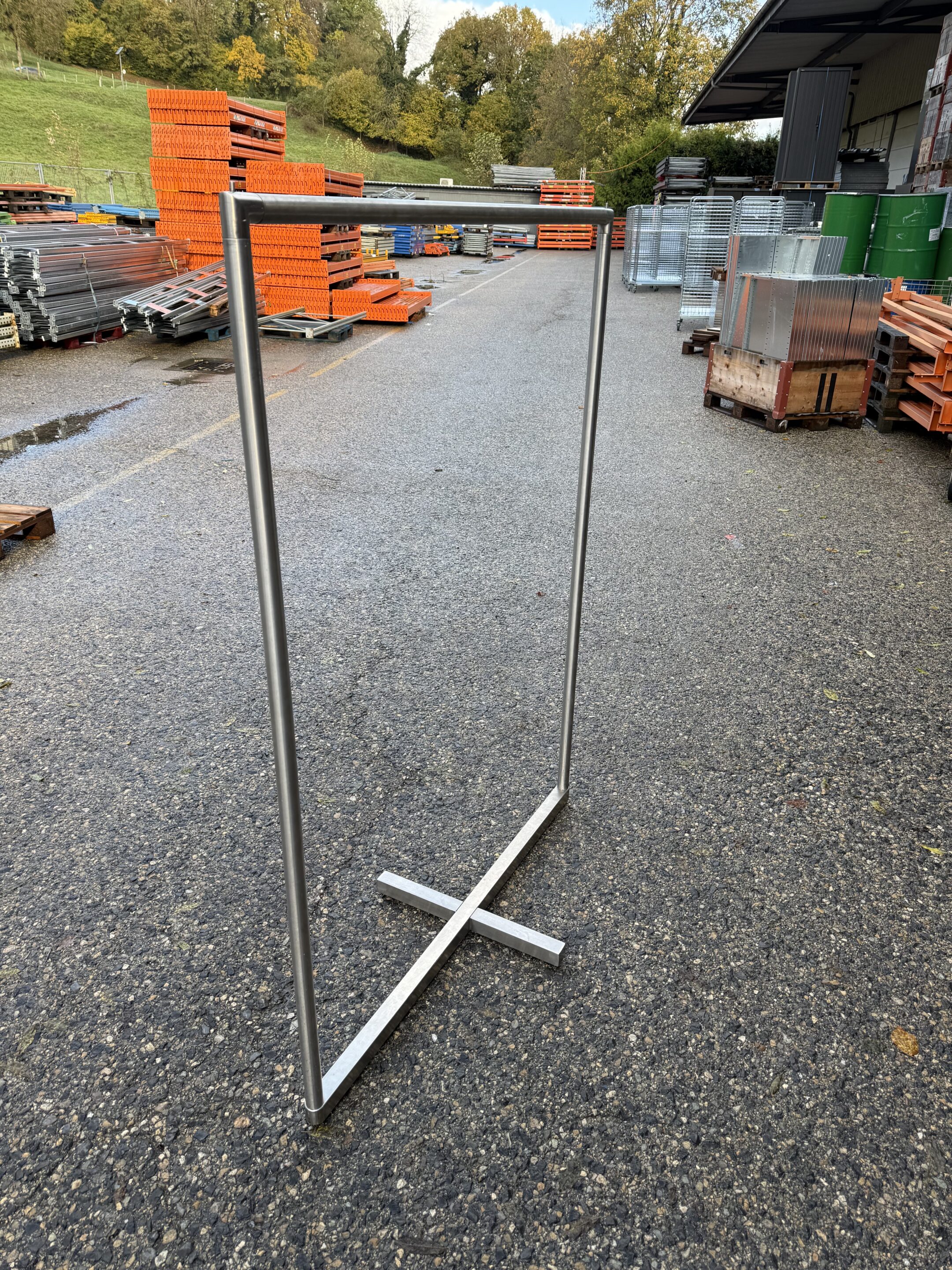 Stender metallic grey / Metal clothes rack - 122x50x158 cm - Second-hand - Image 2