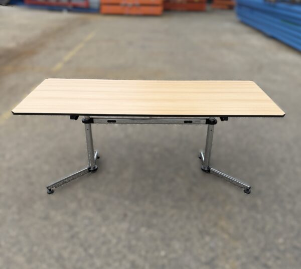 Bureau USM modèle Kitos