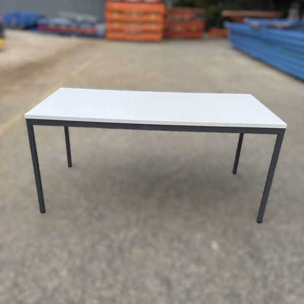 Table de bureau polyvalente d'occasion avec structure métallique - 160 x 80 cm