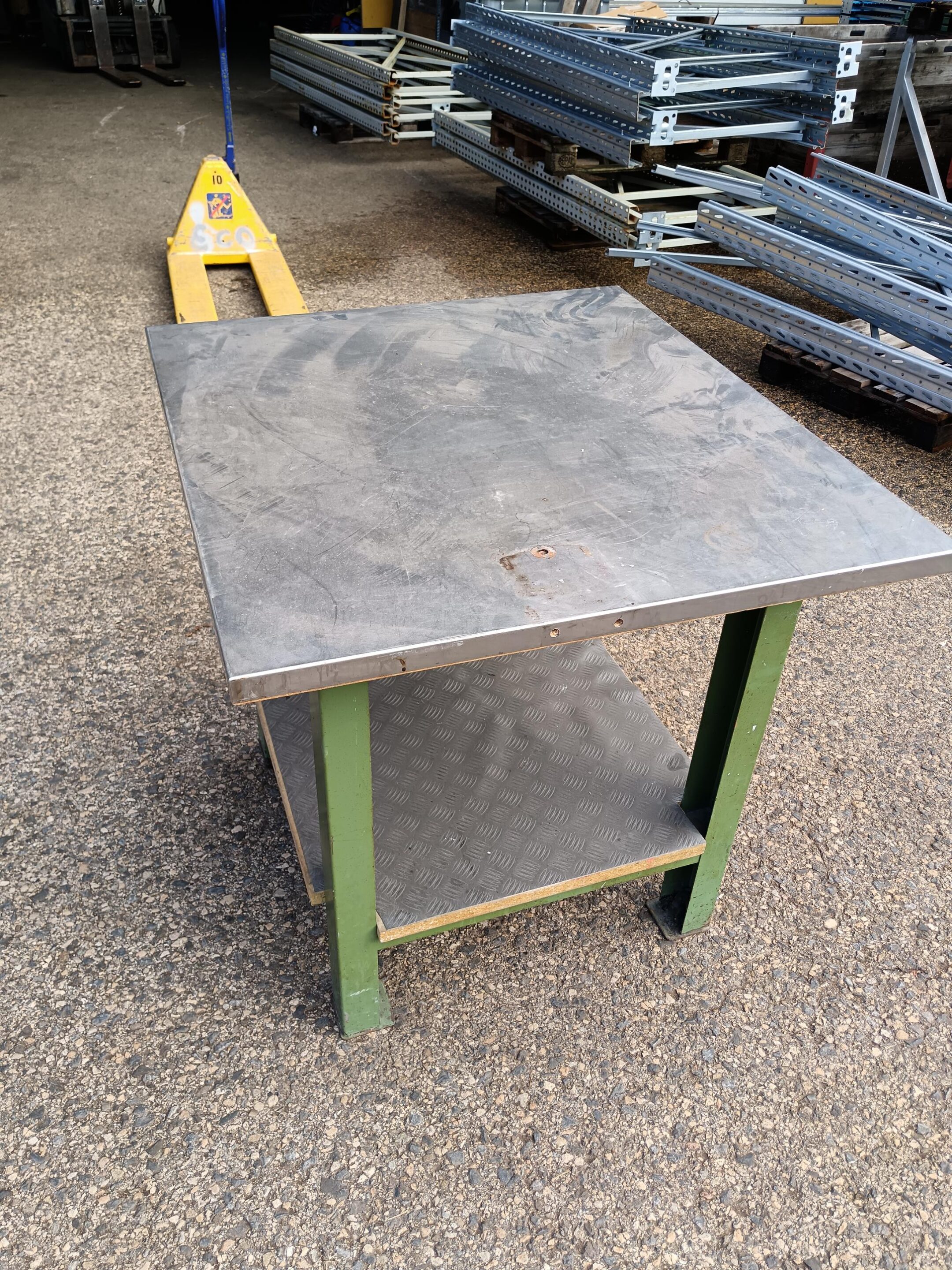 Table de travail / Établi tout métal – Occasion – Image 4