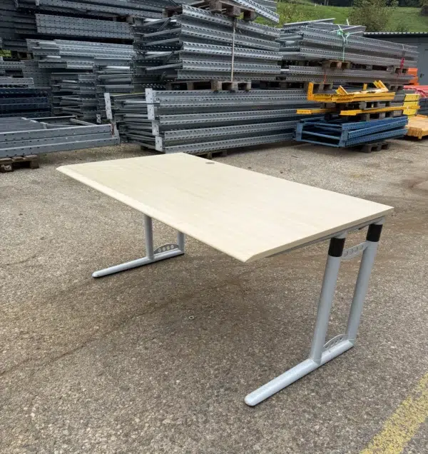 Table bureau professionnelle avec câble management