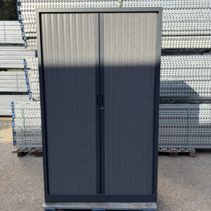 Armoire haute métallique à rideaux – 120 x 43 x 198 cm – Occasion