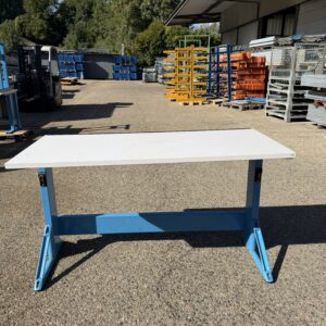 Workbench / Height-adjustable workbench – Second-hand