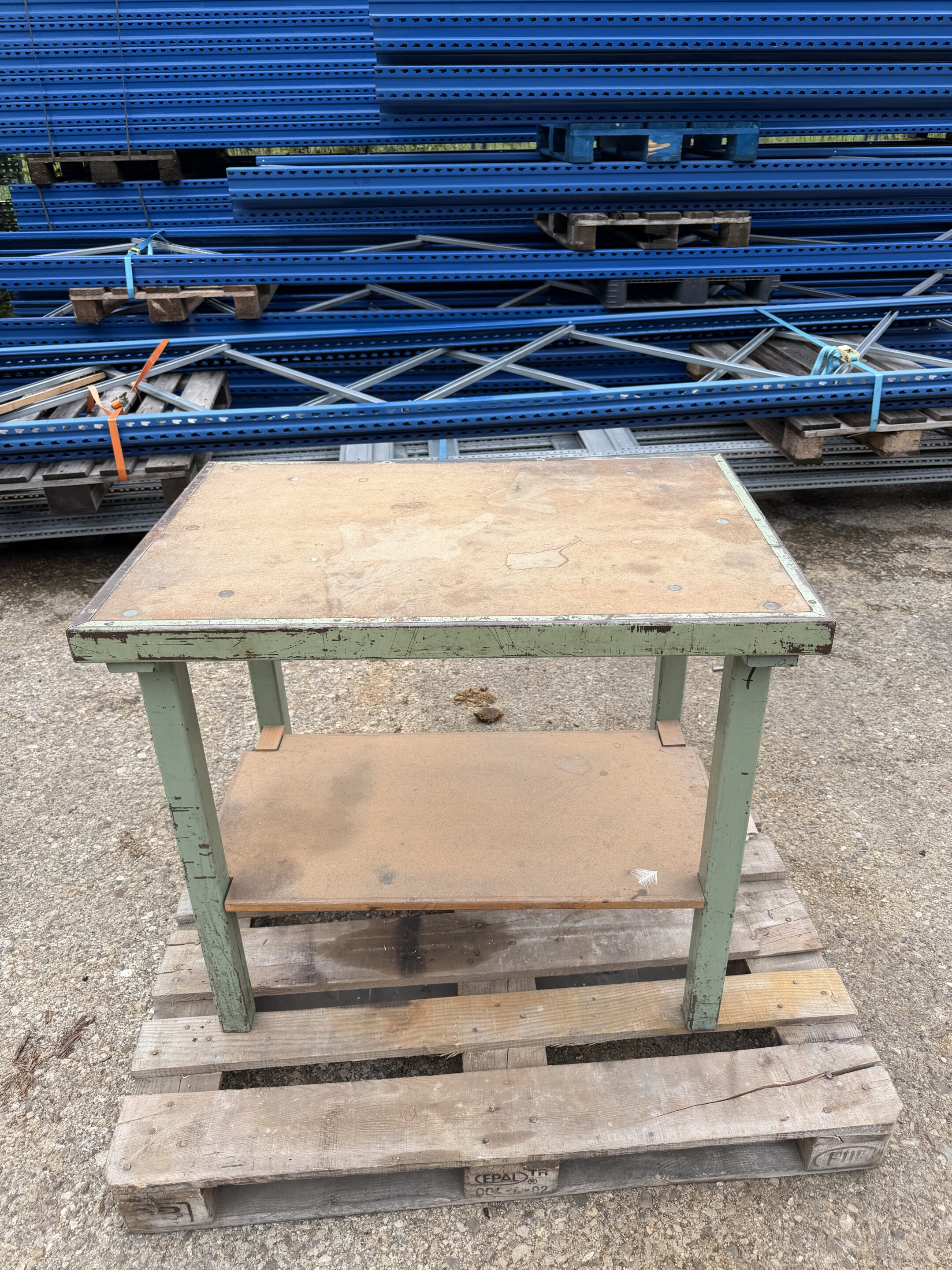 Établi d’atelier sur roulettes avec étagère – Occasion – 90x60x80 – Image 4
